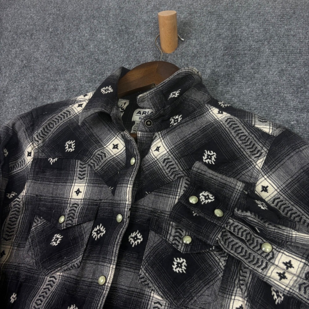 Ariat REAL Western Snap Shirt Womens Small Black White Plaid Southwestern Pearl